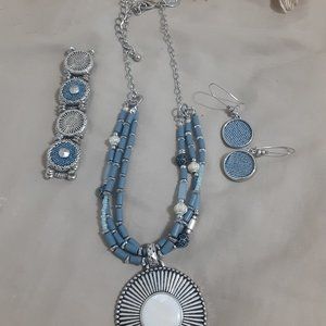 necklace/earing/bracelet set